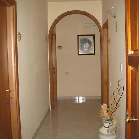 Novella Holiday's Hotel Tramonti